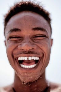 Alle mennesker mister tenner på et tidspunkt