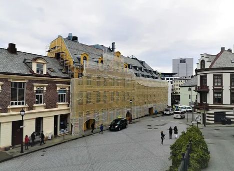 Stillas i Ålesund  trygge rammer for bygg og rehabilitering